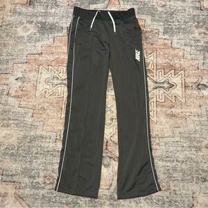 Nike Vintage Gray Sweatpants with Drawstring Waist, Pockets, blue tag
